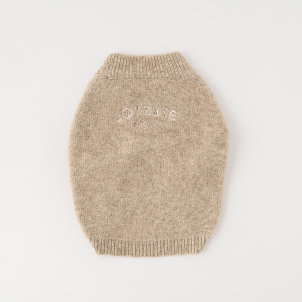 ロゴ刺繍ハイネックニット
