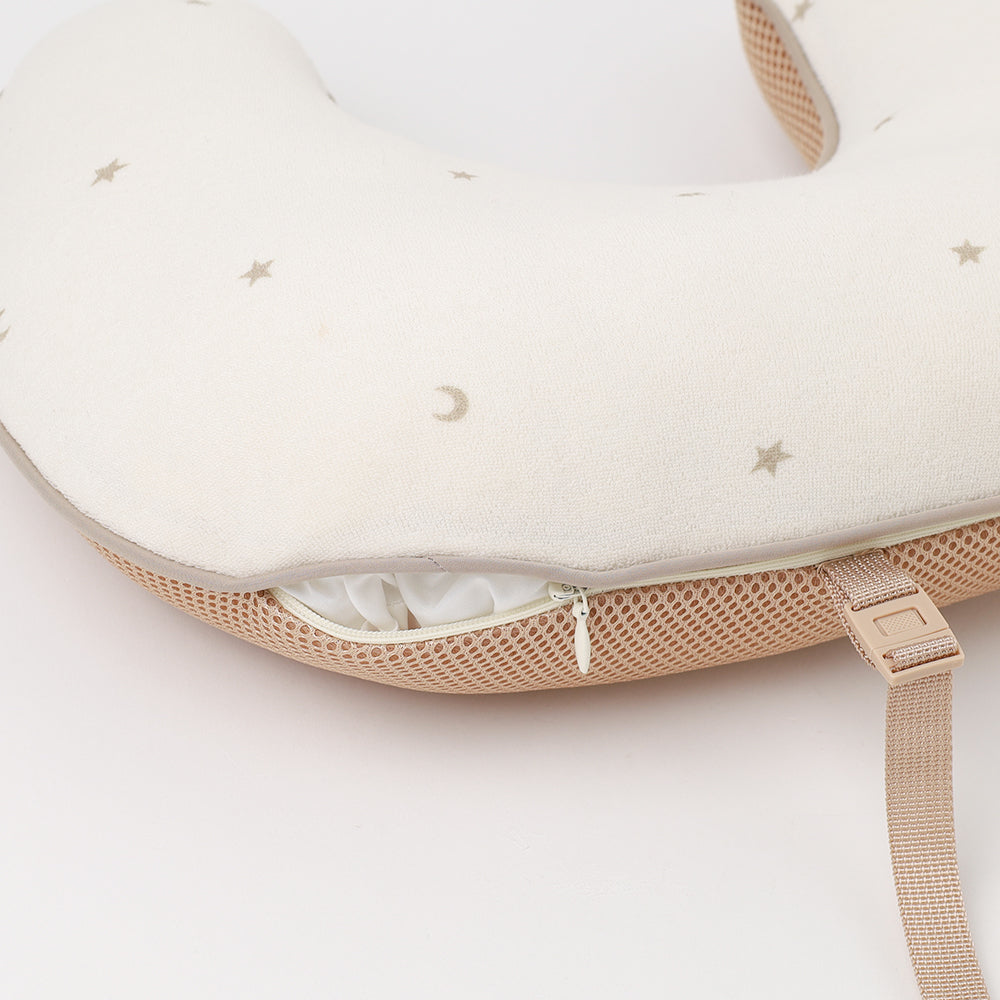 星星和月亮图案带绒毛口袋的宠物车垫枕