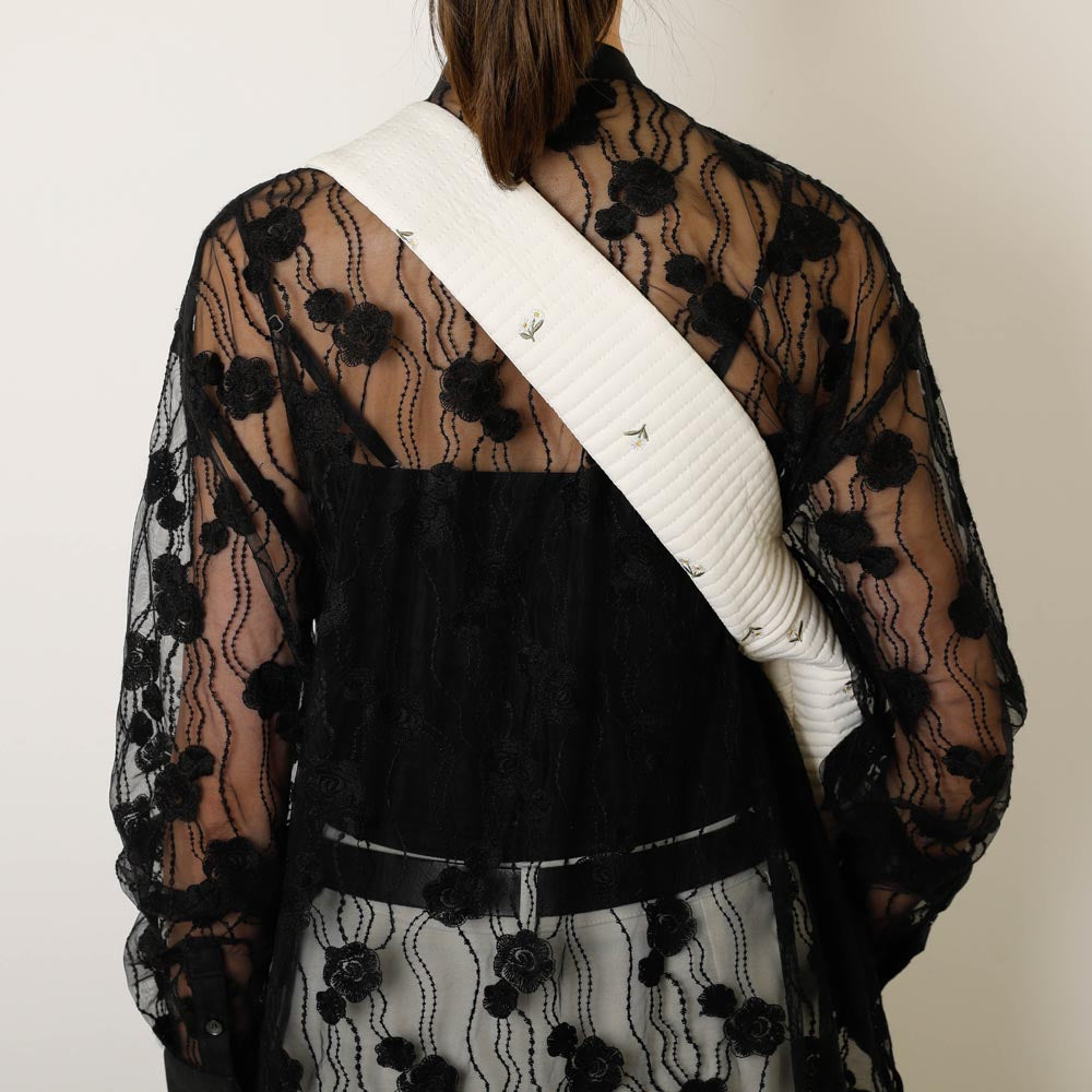 花柄刺繍キルティングラウンドスリング