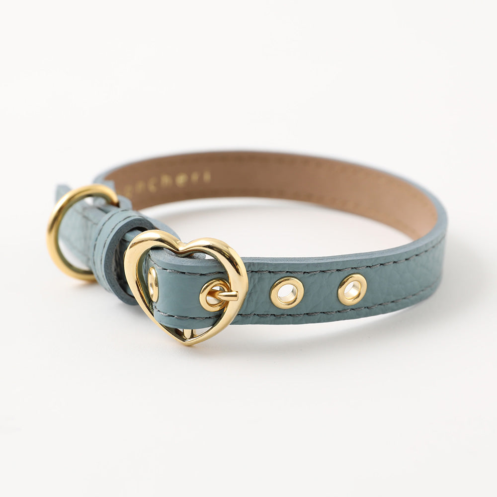 Shrink leather heart buckle collar