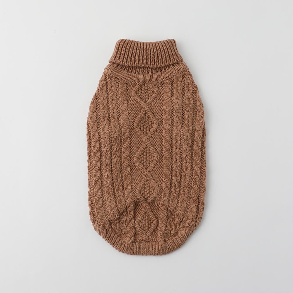 Aran pattern knit