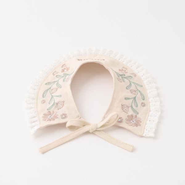 Flower embroidery frilled collar [Name embroidery compatible]
