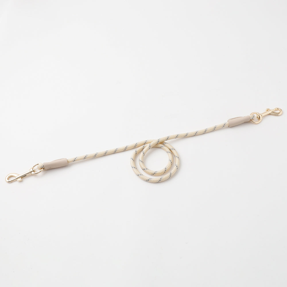 Mixed color reflective splicing lead