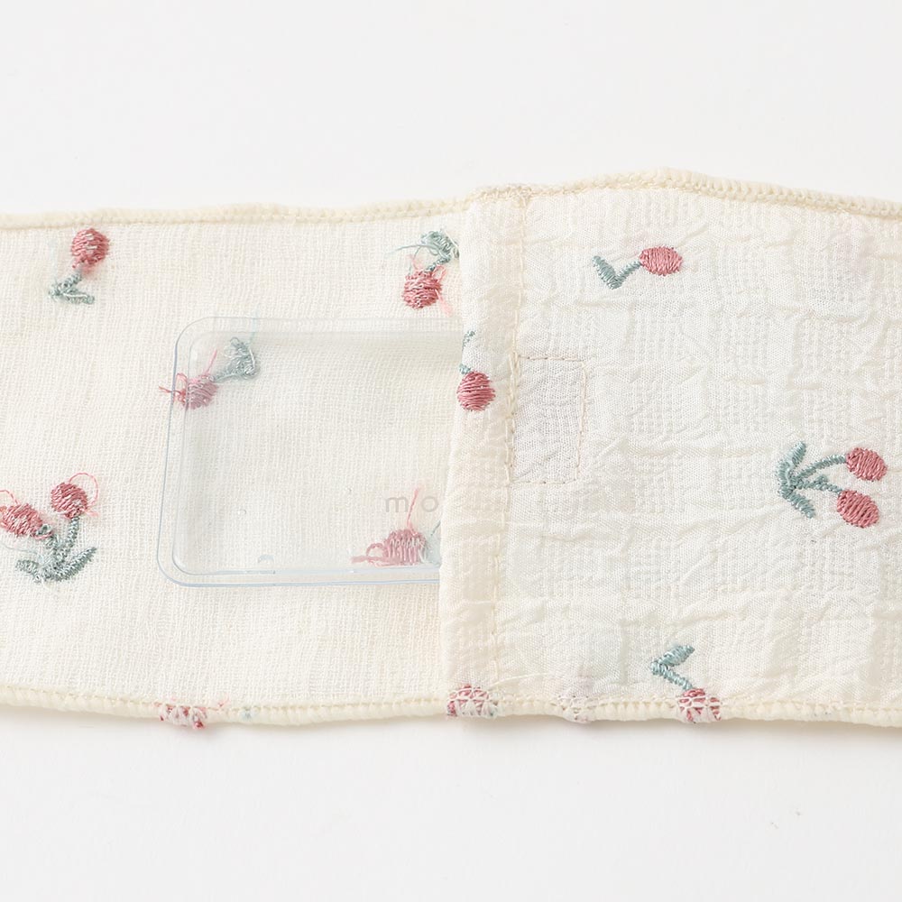 冷感さくらんぼ刺繍バンダナ【保冷剤付き】