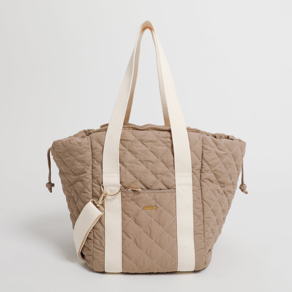 Quilted wide open bag [Compatible with name embroidery]