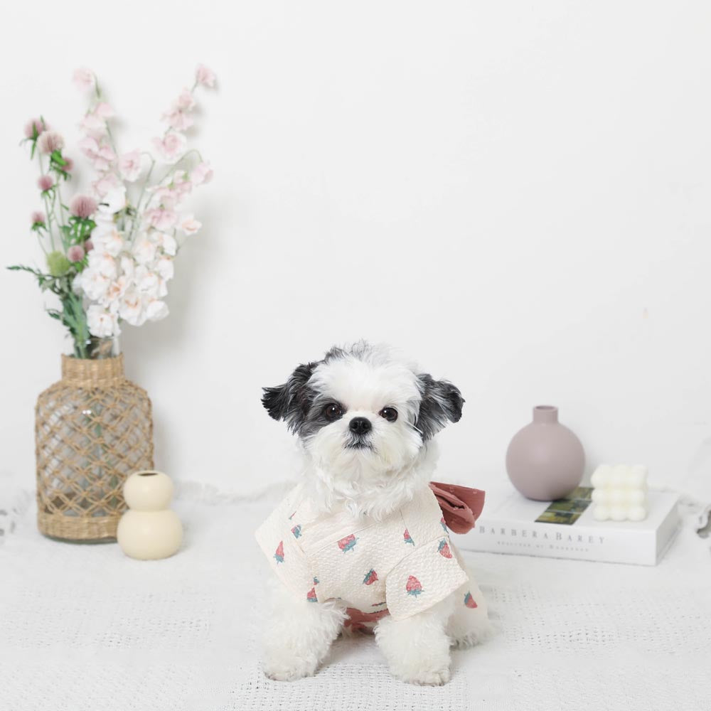 Cool insect repellent watercolor strawberry pattern yukata [cold pack compatible]