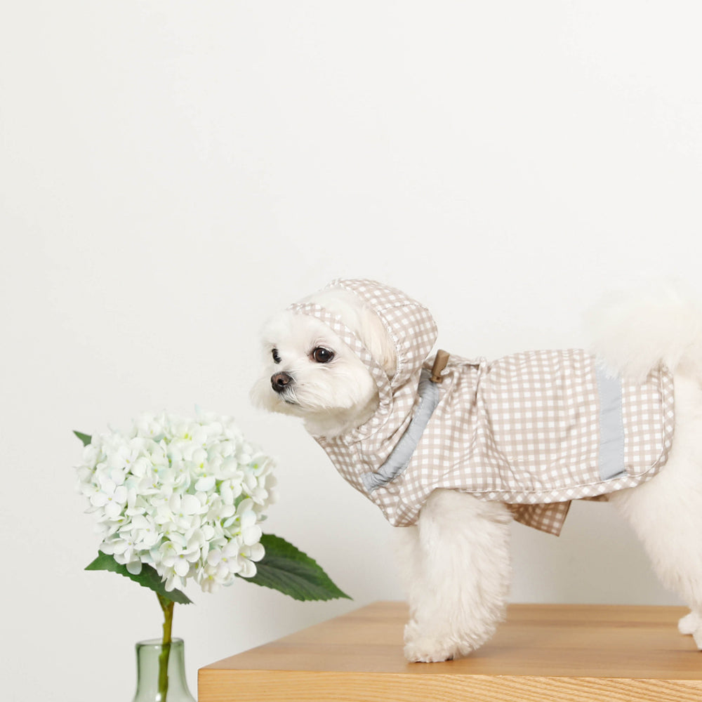 Water repellent gingham check raincoat