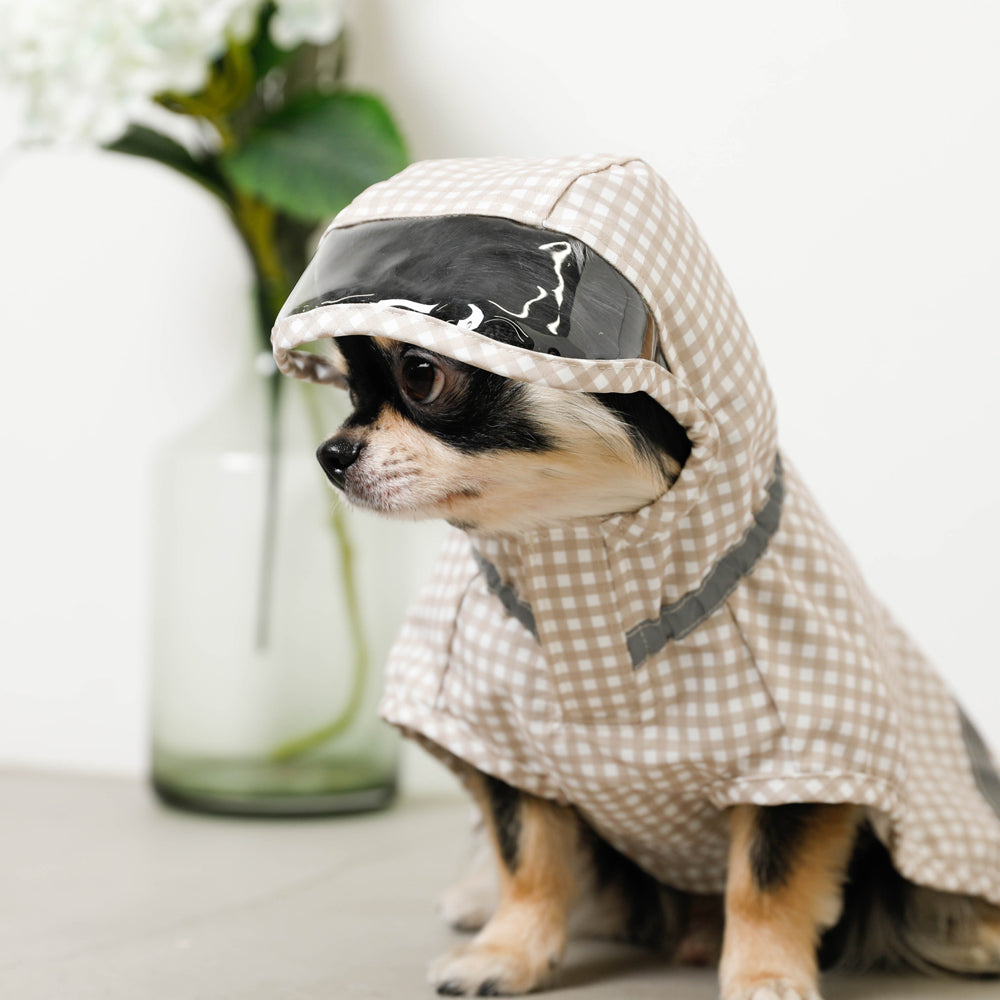 Water repellent gingham check raincoat