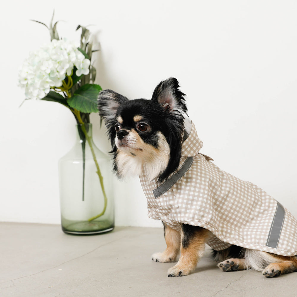 Water repellent gingham check raincoat