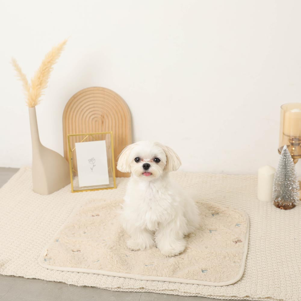 Bear ribbon embroidery boa cafe mat [Compatible with name embroidery]