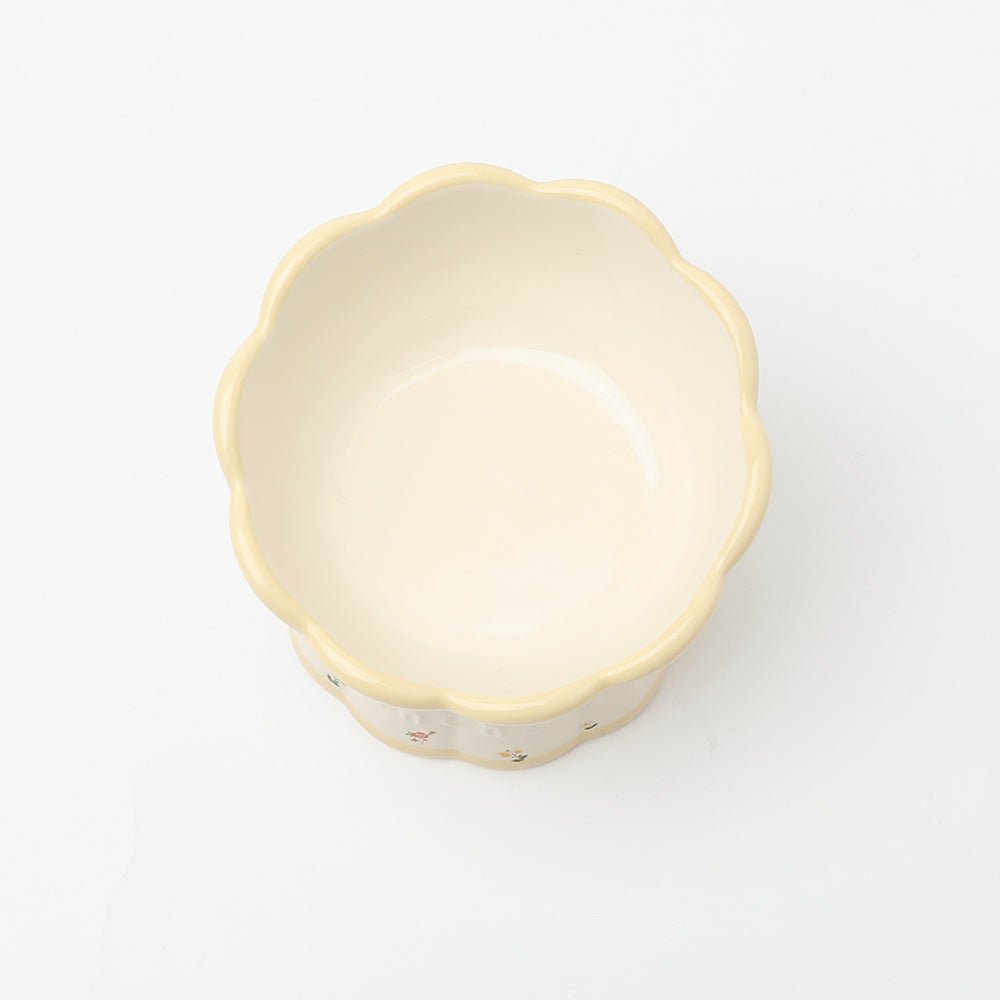 小花图案食物碗