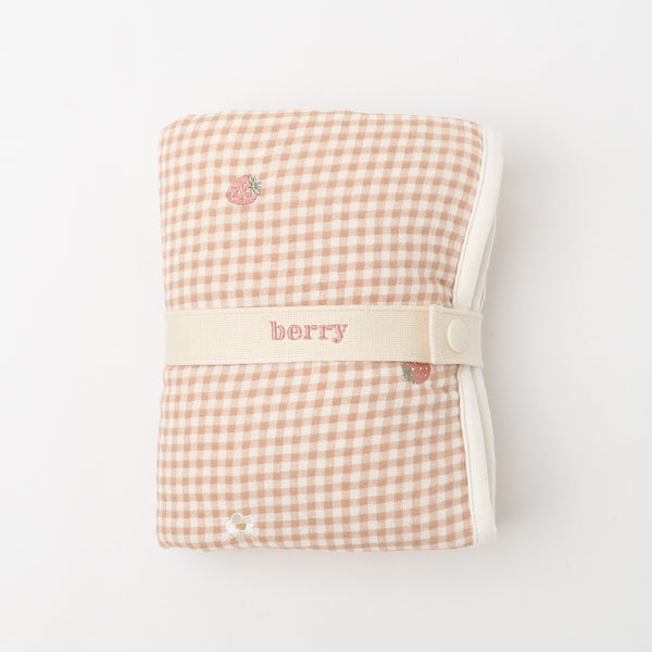 ギンガムチェックいちご柄ふんわりカフェマット【名入れ刺繍対応】