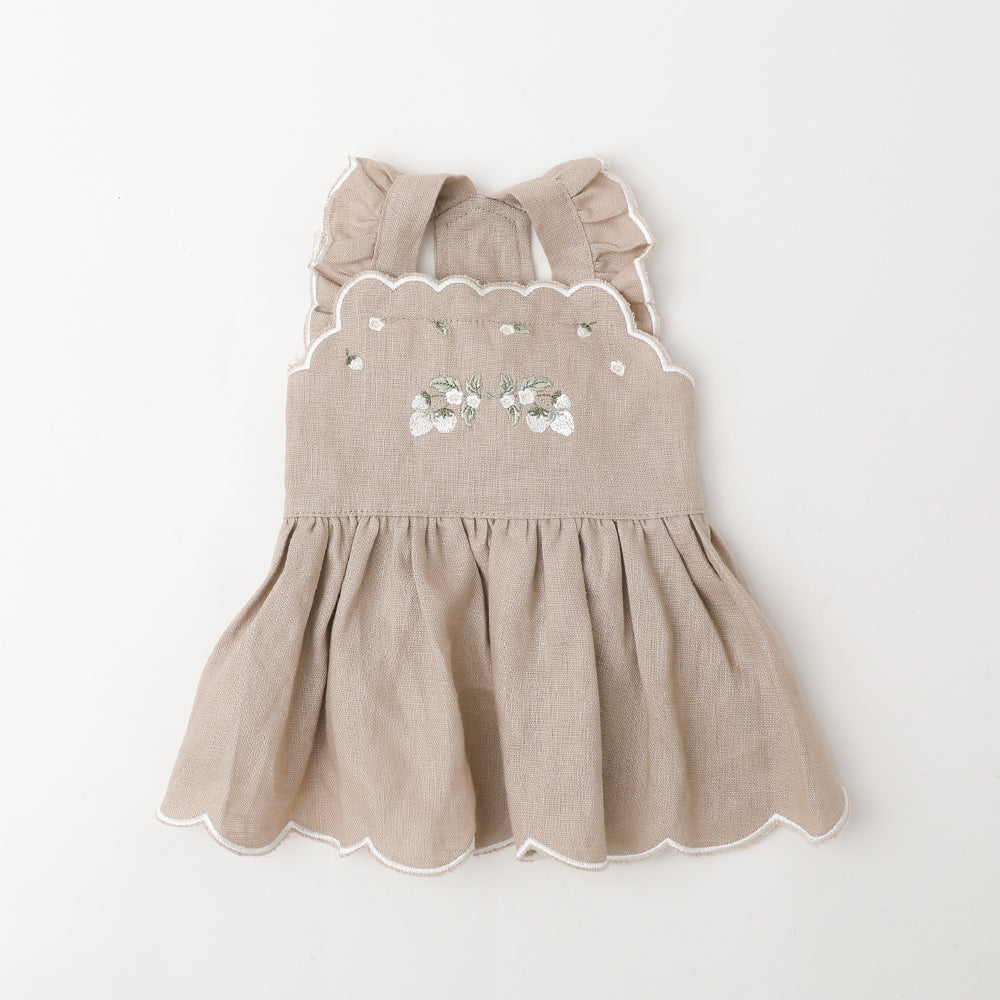 Cool strawberry pattern embroidered scalloped dress [cold pack compatible]