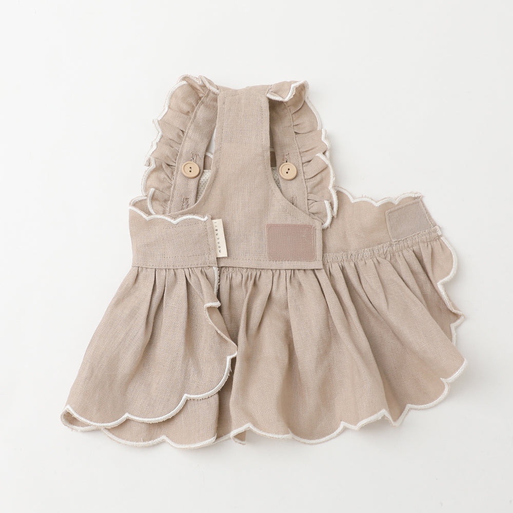 Cool strawberry pattern embroidered scalloped dress [cold pack compatible]
