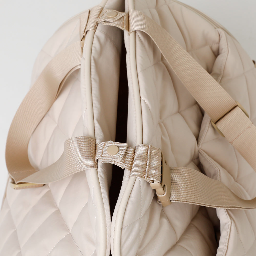 Quilted Triangle Drive Pet Bag