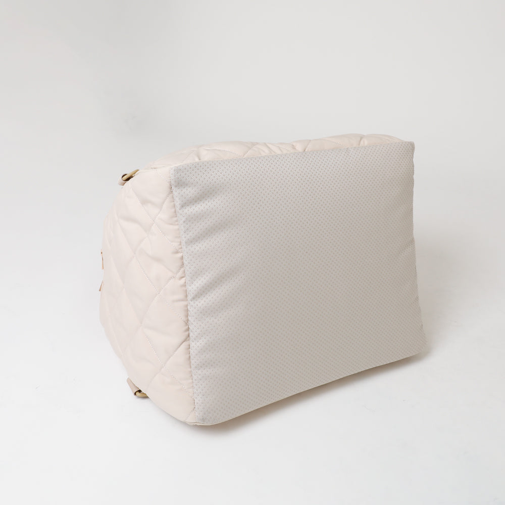 Quilted Triangle Drive Pet Bag