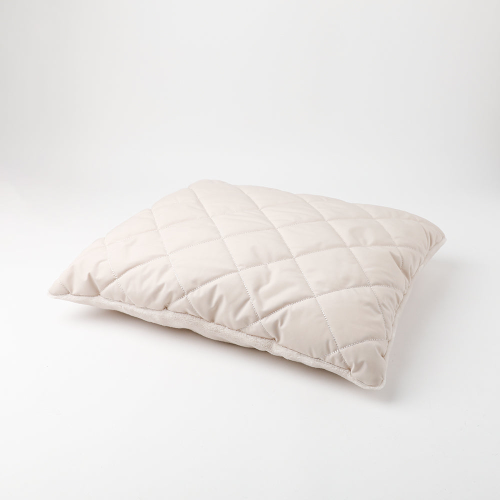 Quilted Triangle Drive Pet Bag