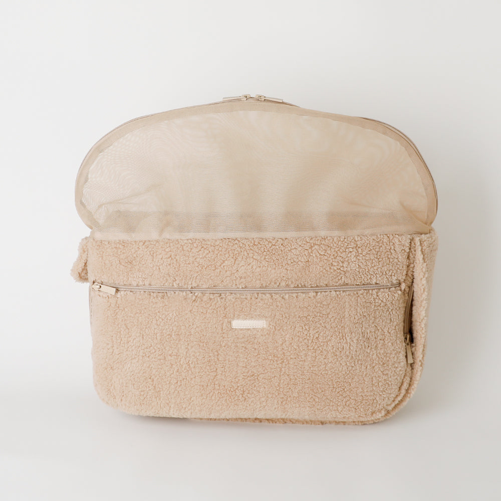 Boa sling bag with cushion