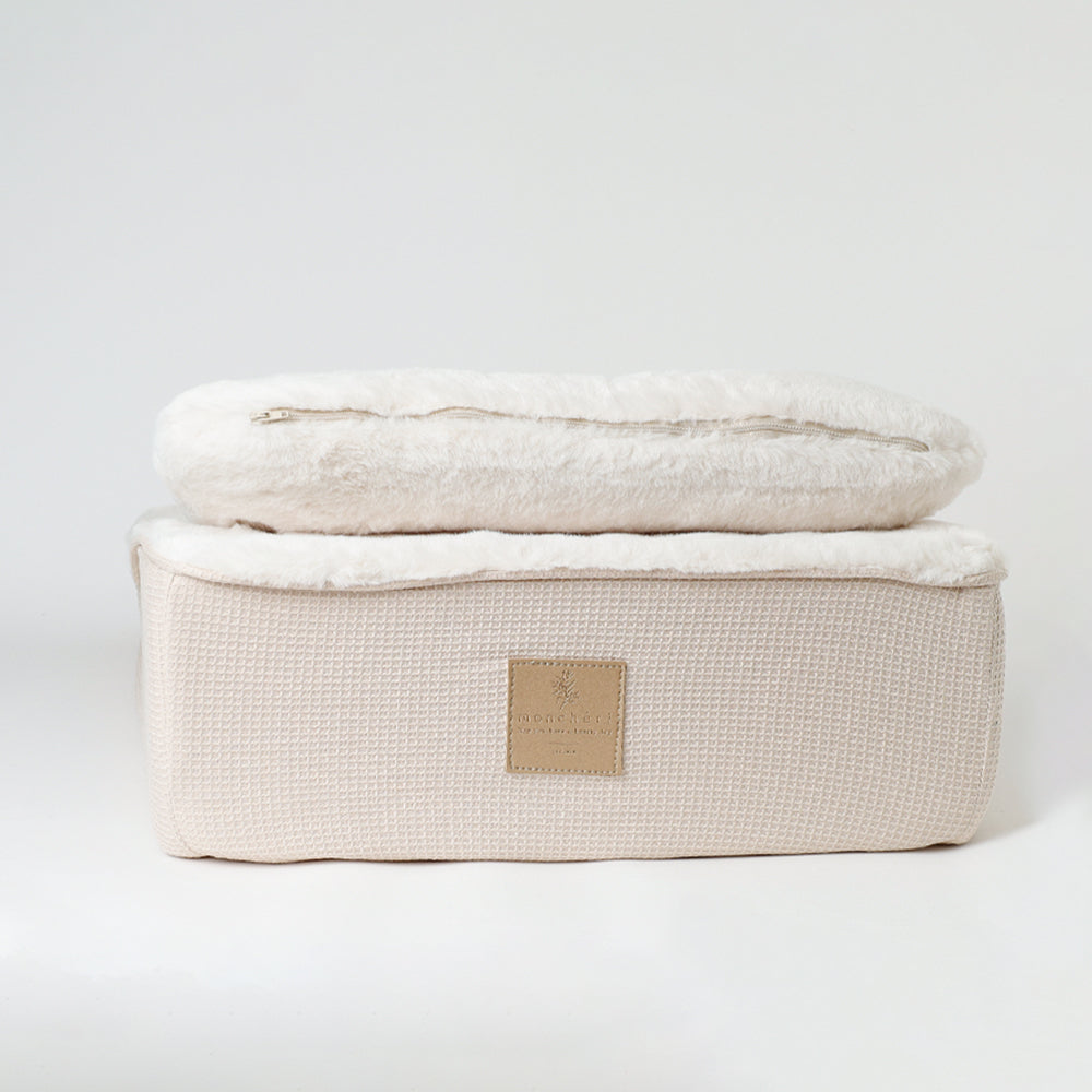 Slope cushion bed with memory foam pillow