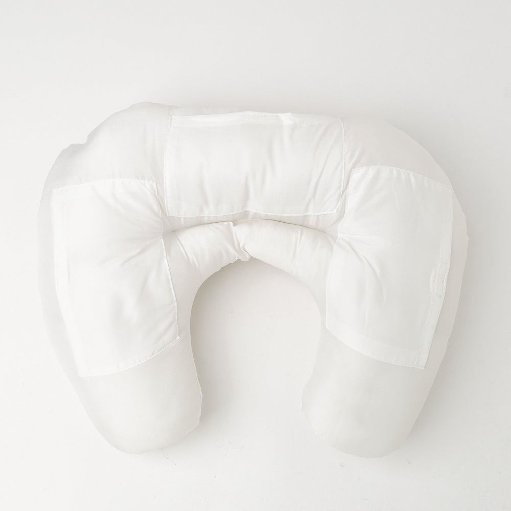 星星和月亮图案带绒毛口袋的宠物车垫枕