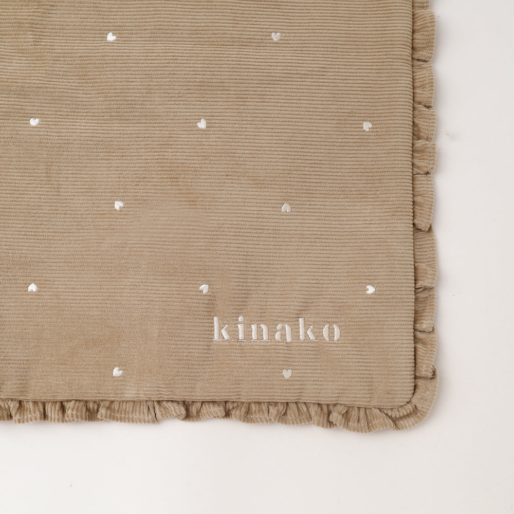ハート刺繍コーデュロイフリルカフェマット【名入れ刺繍対応】