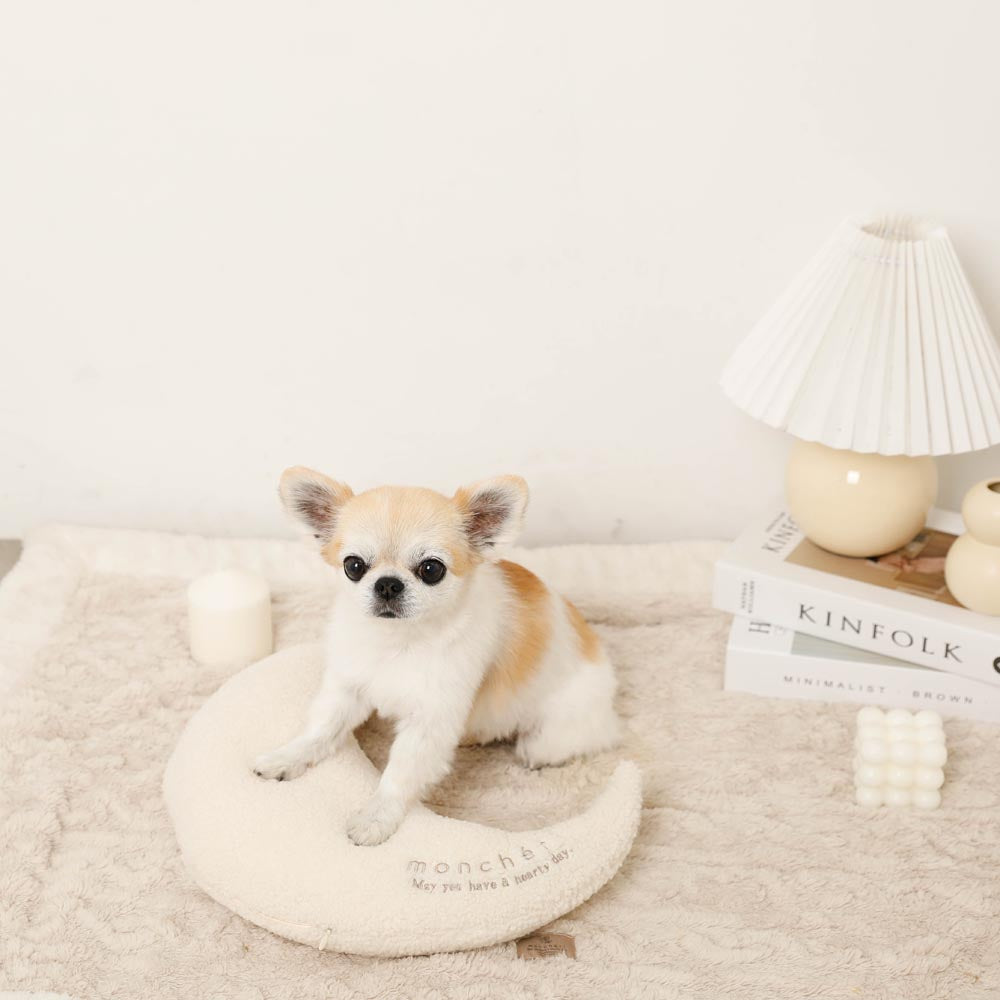 Moon chin rest cushion pillow