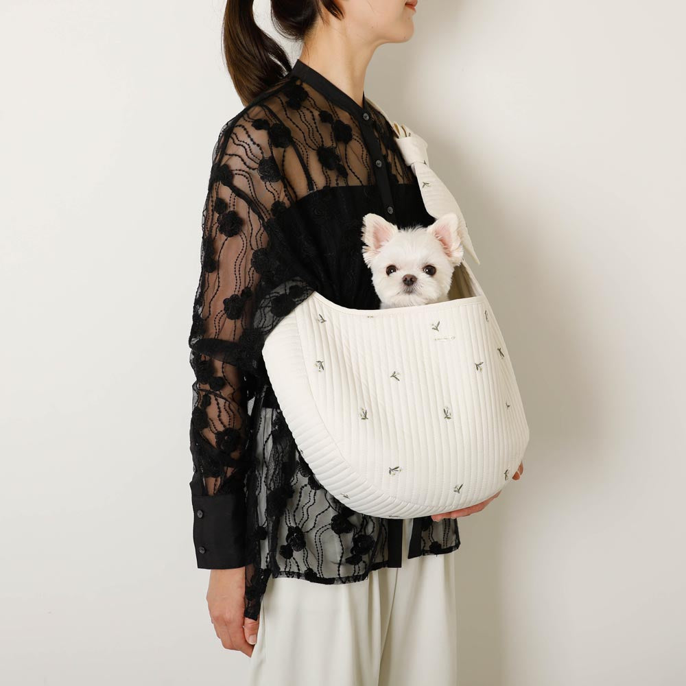 花柄刺繍キルティングラウンドスリング