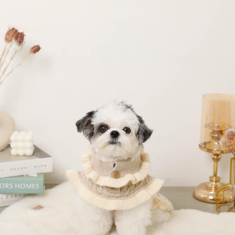Bicolor frilled cable knit poncho