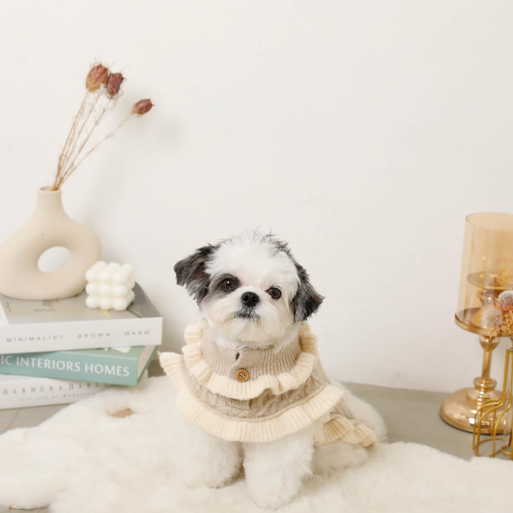 Bicolor frilled cable knit poncho
