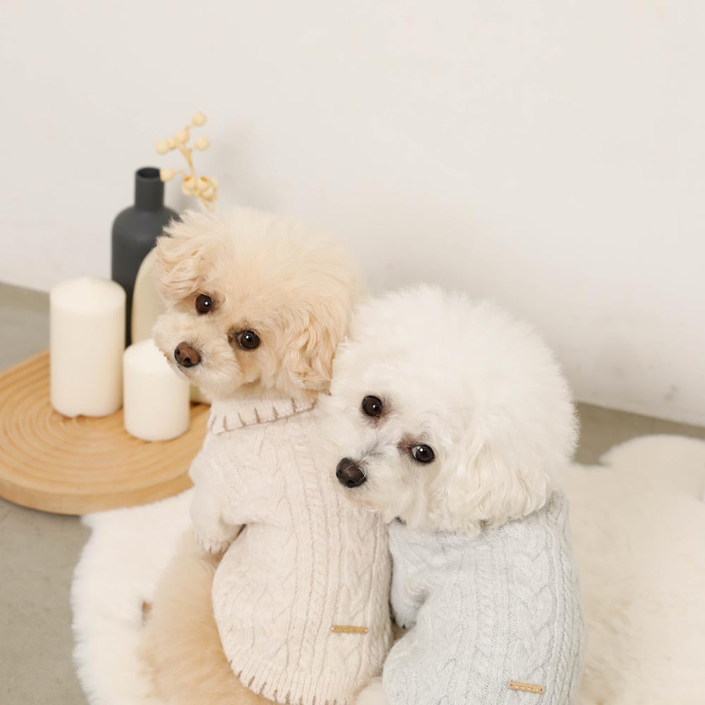 Overlock cable knit tops
