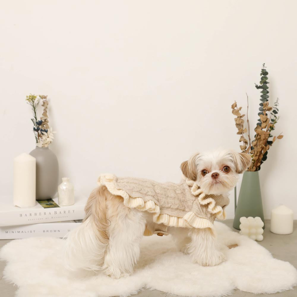 Bicolor frilled cable knit poncho