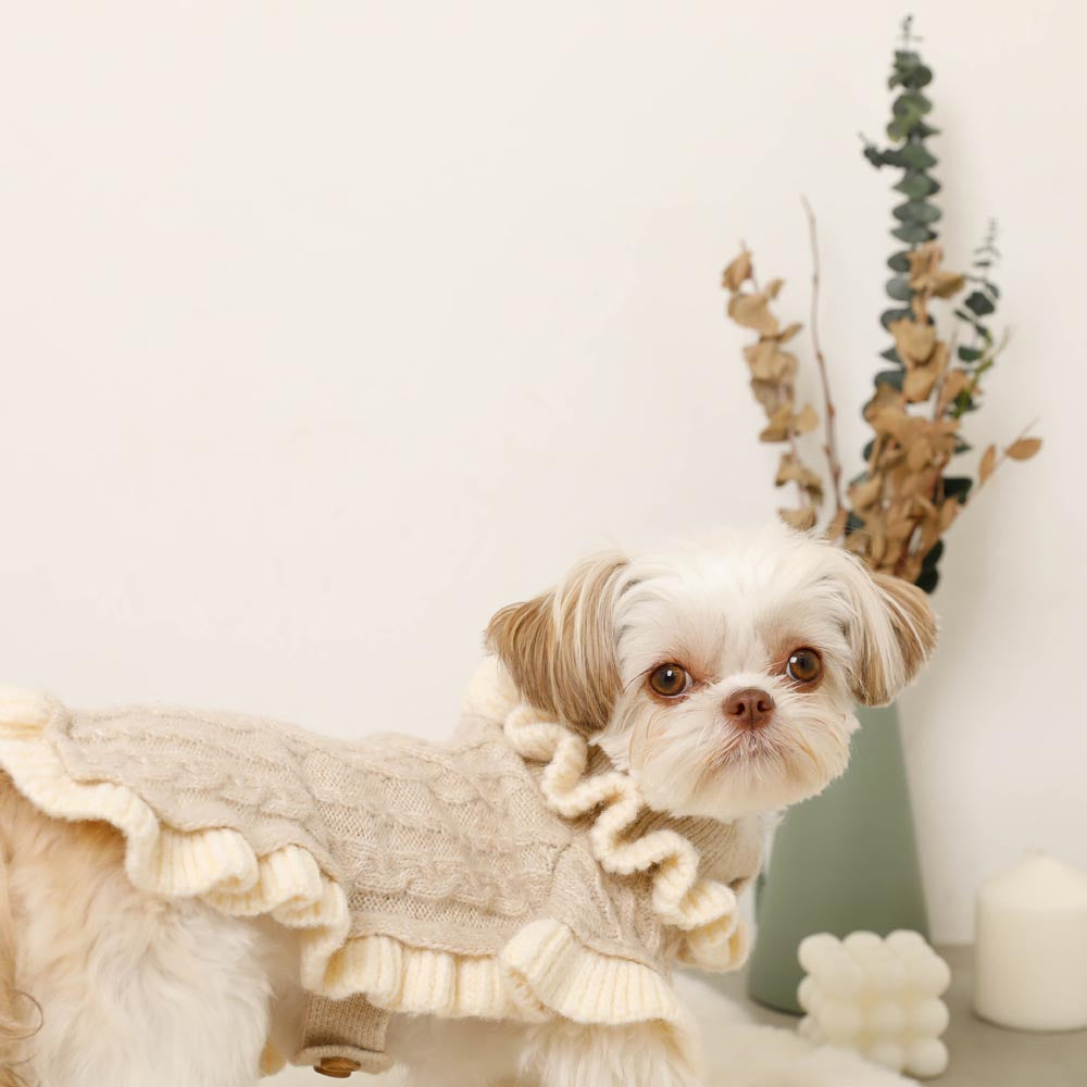 Bicolor frilled cable knit poncho