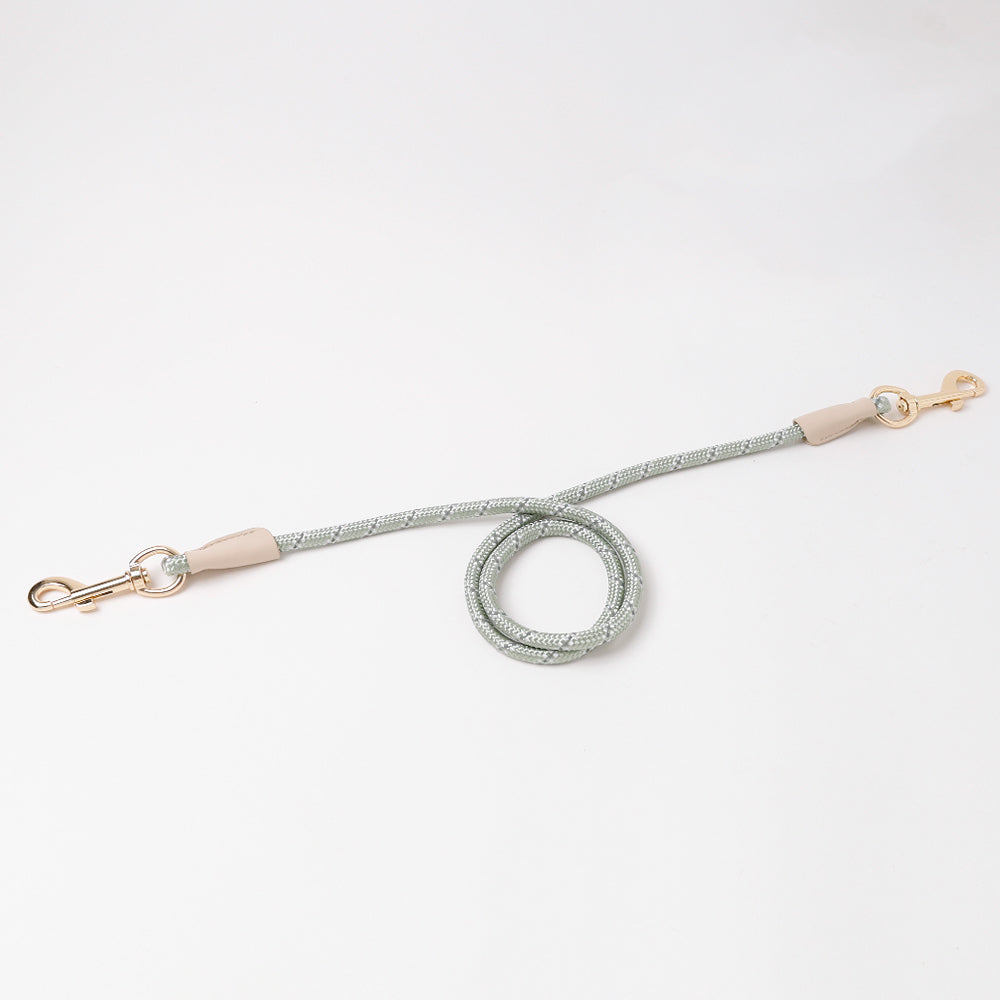 Mixed color reflective splicing lead