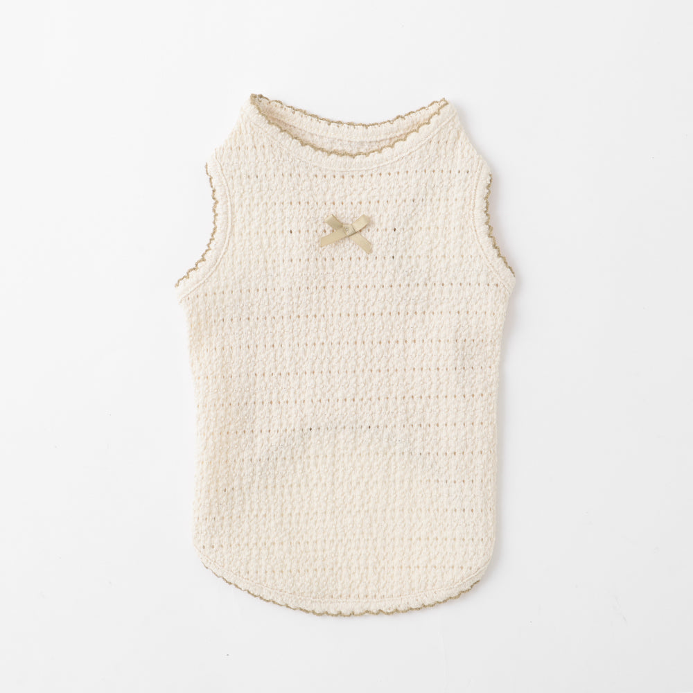 Sleeveless top with cooling pico lace ribbon