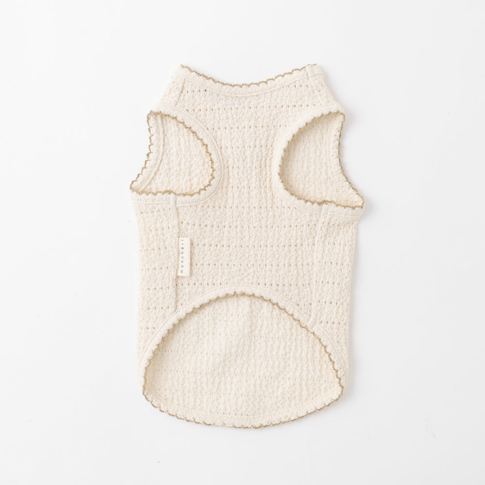 Sleeveless top with cooling pico lace ribbon