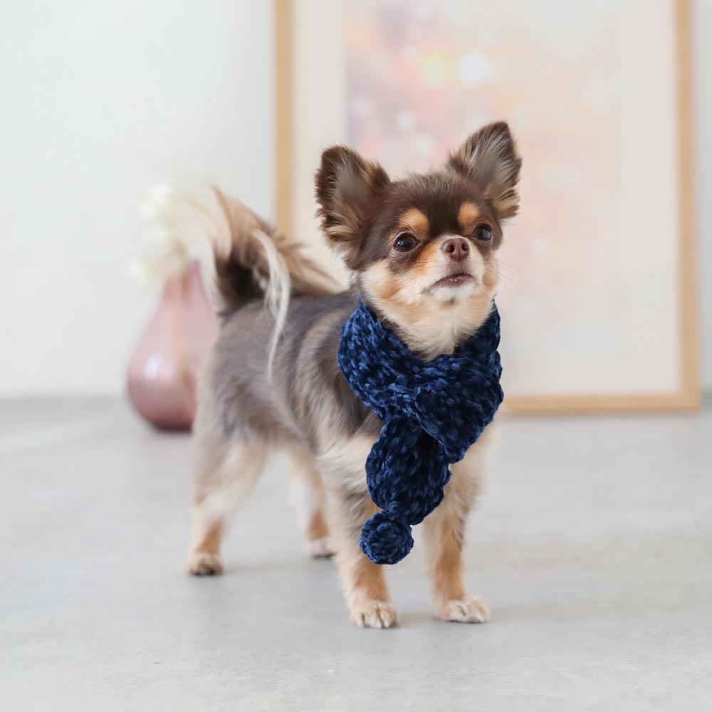 handmade pom pom muffler