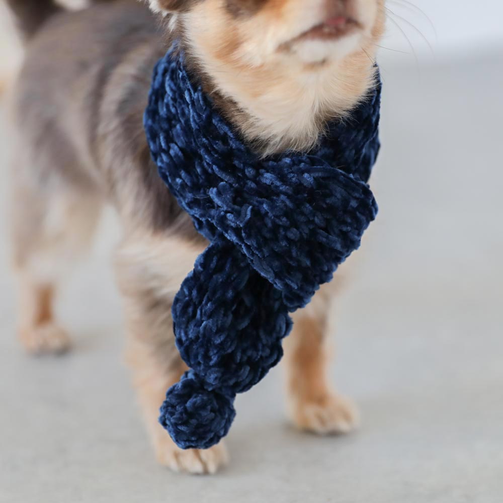 handmade pom pom muffler