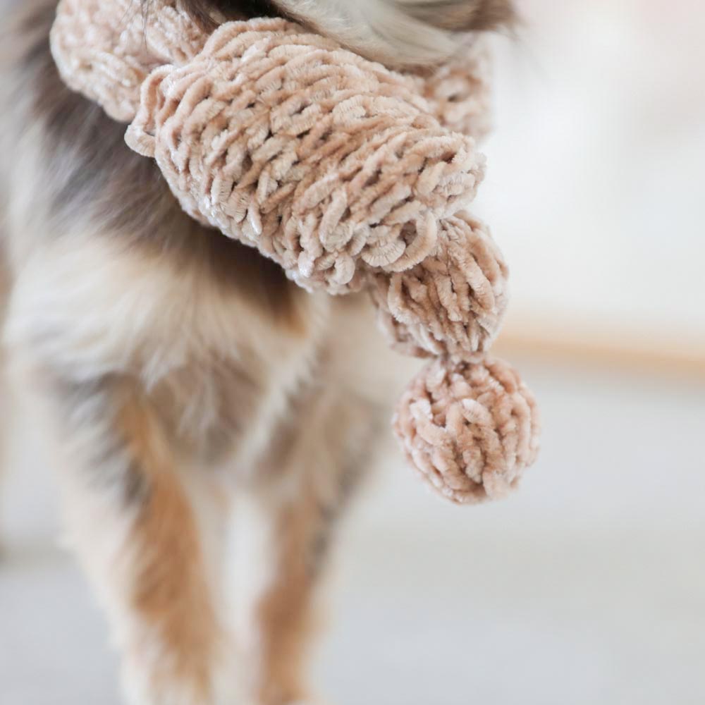 handmade pom pom muffler