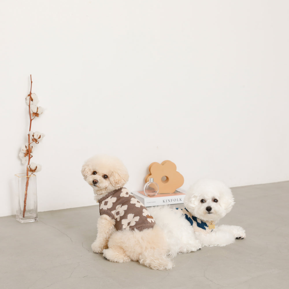 ムチャチャ　犬　花柄　ベスト サスティナブルフラワーニットベスト