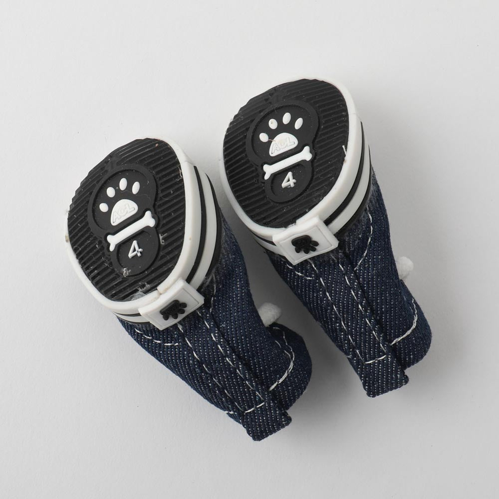 lace up sneakers