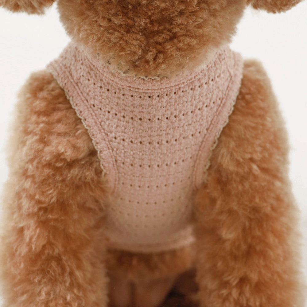 Sleeveless top with cooling pico lace ribbon
