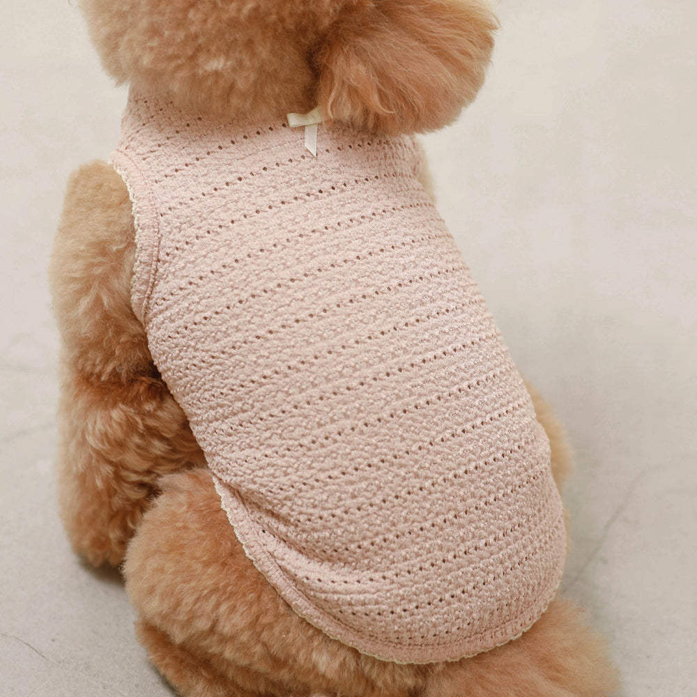 Sleeveless top with cooling pico lace ribbon