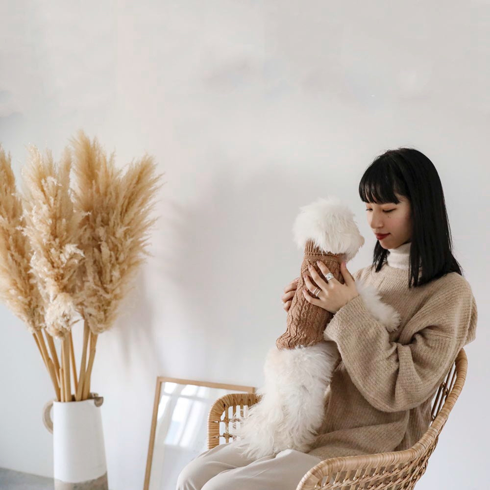 Aran pattern knit